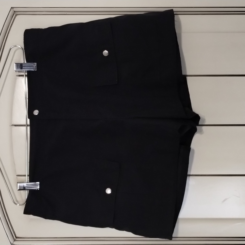 Relativity Black Short Size Large